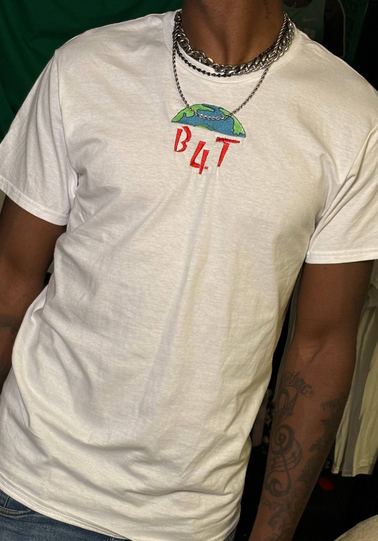 B4T🌎 T-shirt